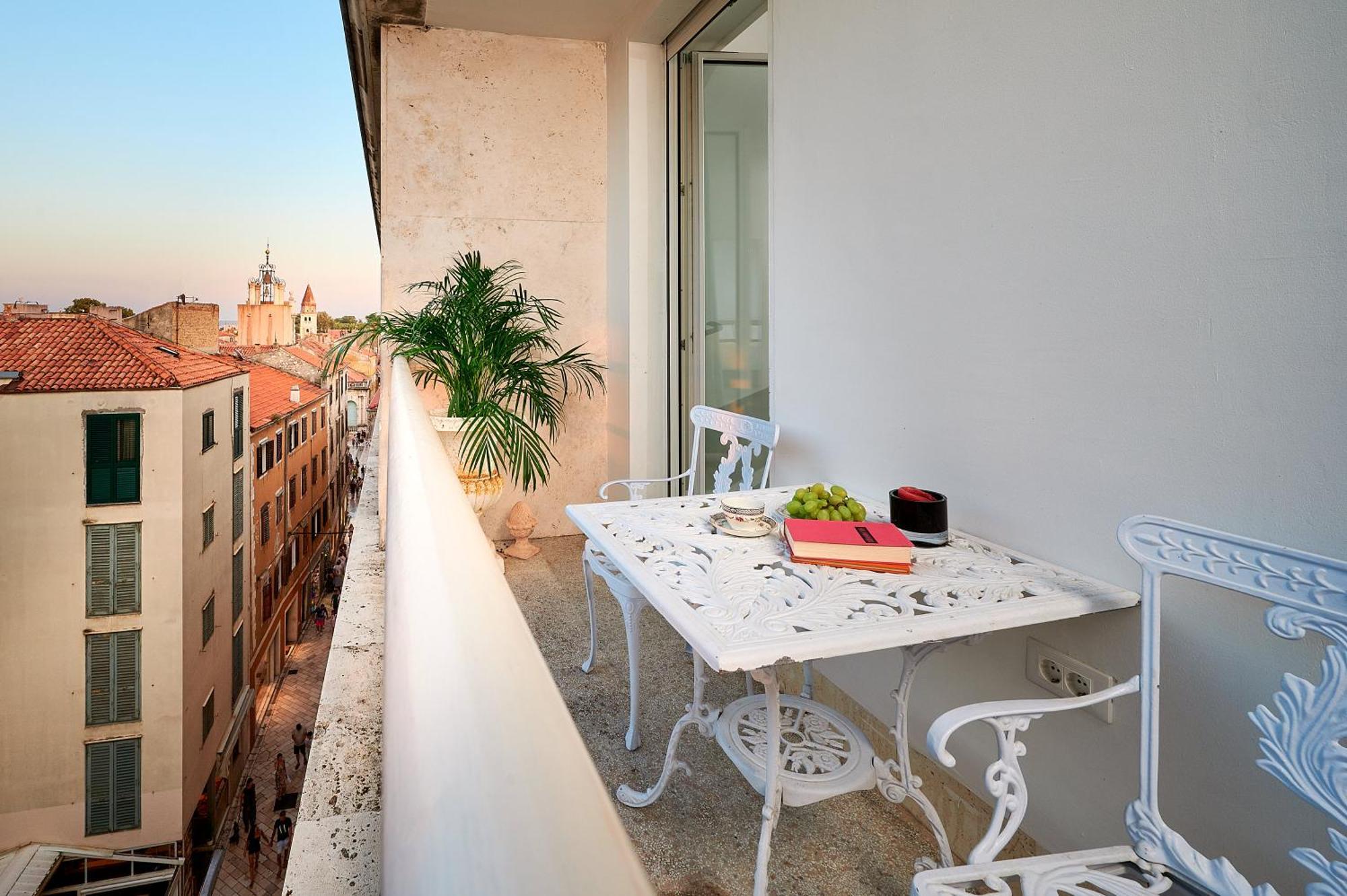 The Central Pearl Apartment Zadar Bagian luar foto